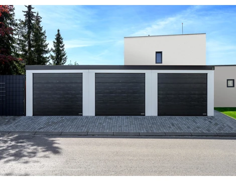 GARDEON® Garage mit drei Toren und Hörmann Türen