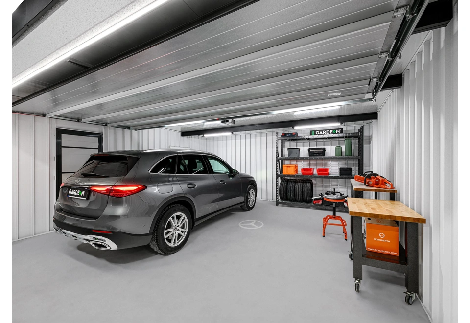 GARDEON® Garage mit Hörmann Garagentor, Fenster und Carport rechts