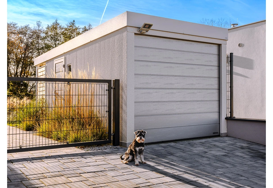 GARDEON® Garage mit Hörmann Garagentor, Lichtband und Carport