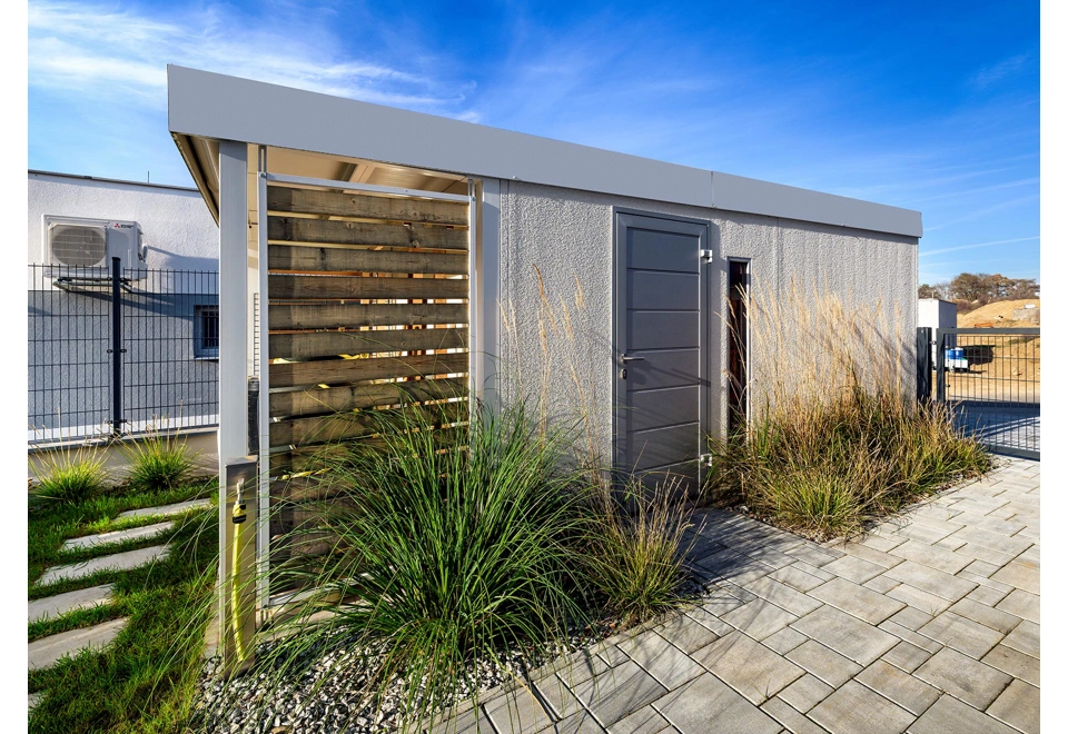 GARDEON® Garage mit Hörmann Garagentor, Lichtband und Carport