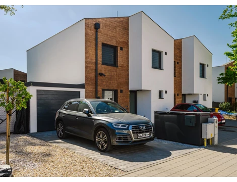 GARDEON® Garage mit Hörmann Garagentor und Fenster