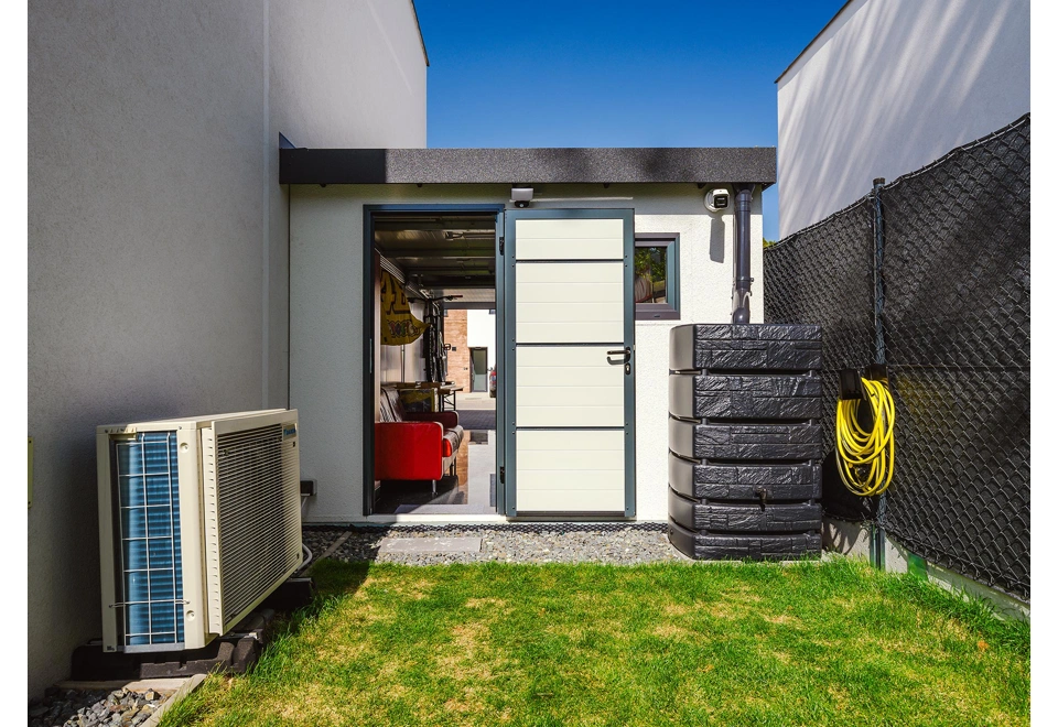 GARDEON® Garage mit Hörmann Garagentor und Fenster