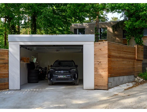 GARDEON® Garage mit Hörmann Garagentor und Fenster