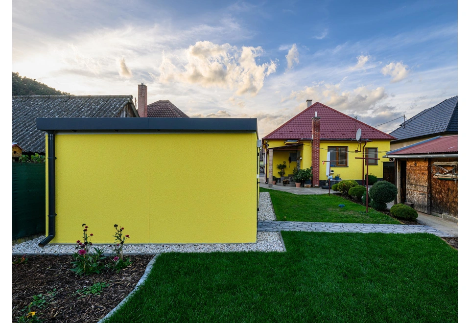 GARDEON® Garage mit Hörmann Garagentor und zwei Fenstern