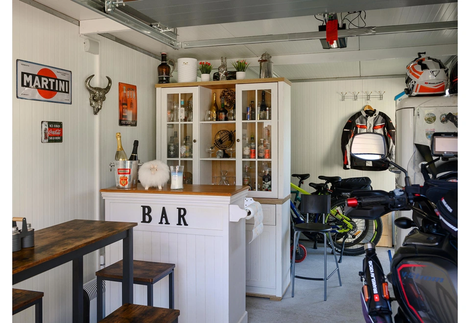 GARDEON® Garage mit Hörmann Toren und Türen, Fenster und 4 Lichtbänder