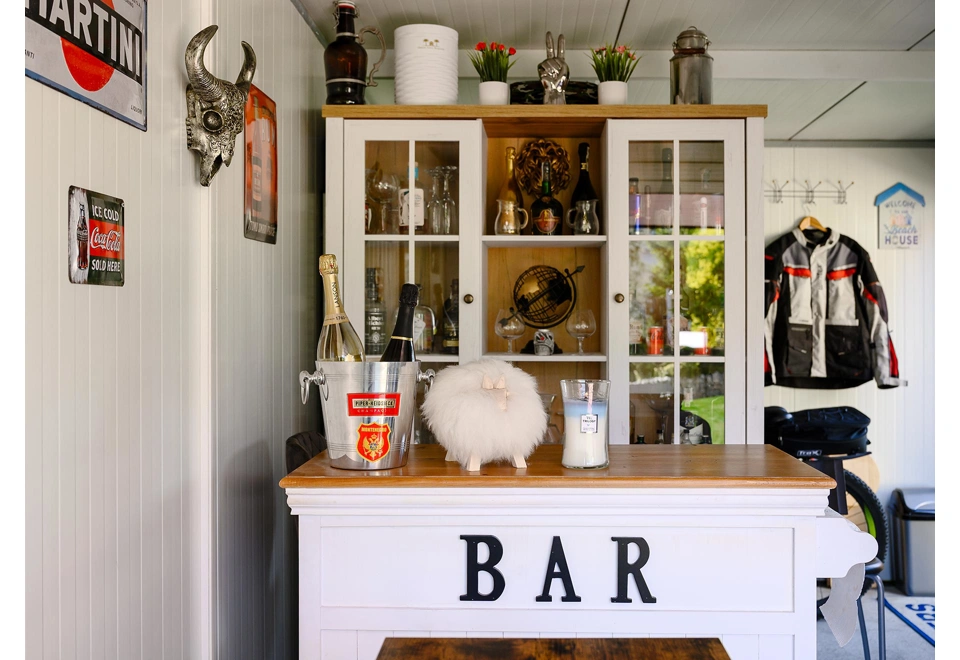 GARDEON® Garage mit Hörmann Toren und Türen, Fenster und 4 Lichtbänder