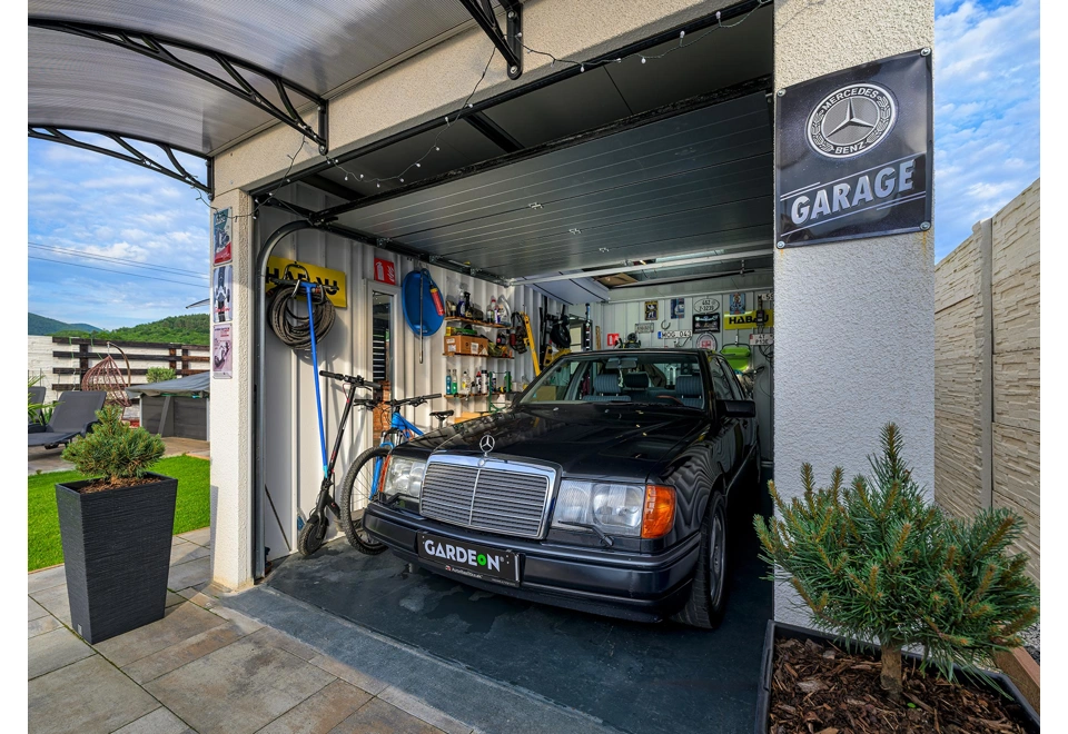 GARDEON® Garage mit Tür, Fenster, Dachfenster und Carport