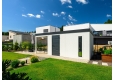 GARDEON® Gartenhaus mit Hörmann-Tür, Lichtband und überdachtem Bereich
