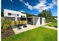 GARDEON® Gartenhaus mit Hörmann-Tür, Lichtband und überdachtem Bereich