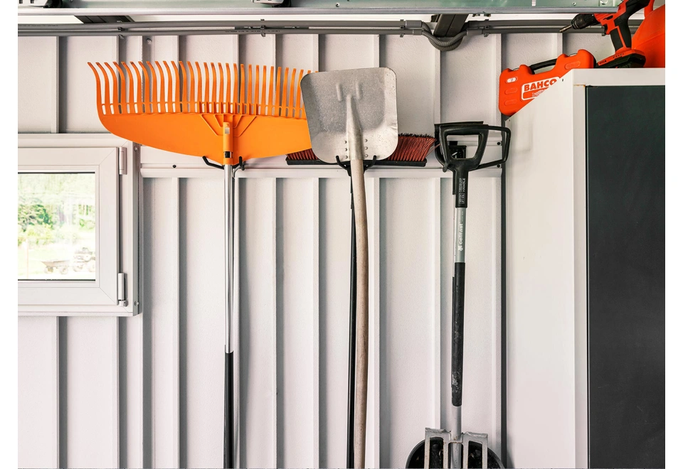 GARDEON® Gartenhaus mit sicherer Garagentür und Überdachung