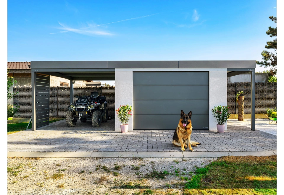 GARDEON® Gartenhaus mit sicherer Garagentür und Überdachung