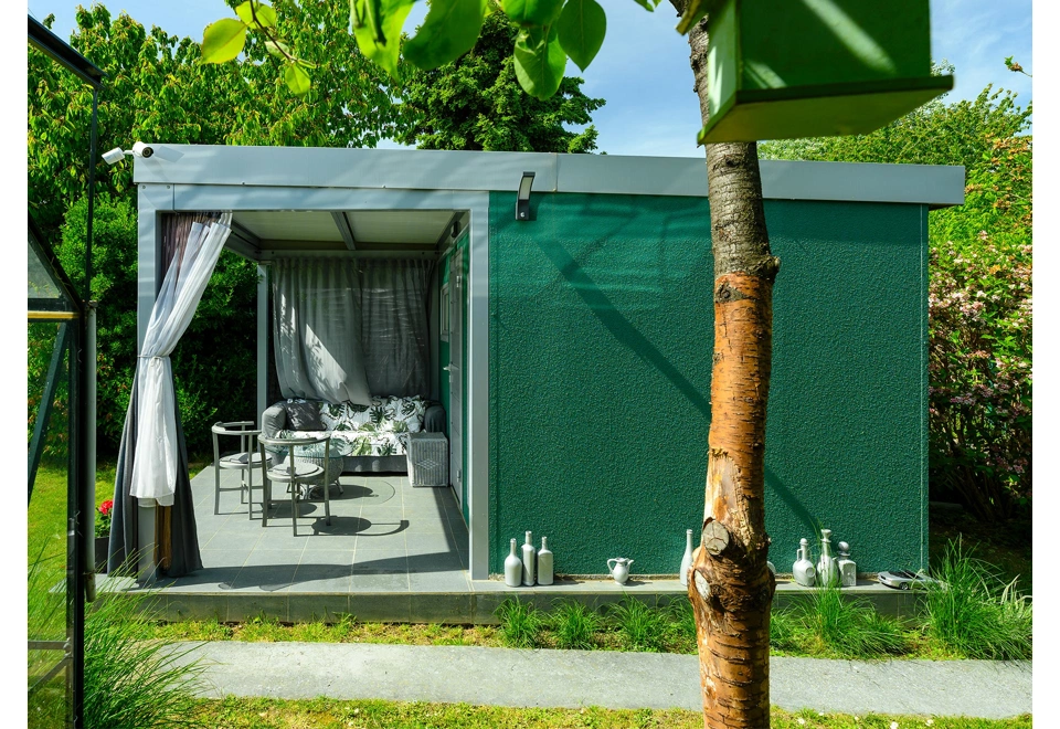 GARDEON® Gartenhaus mit Tür, Fenster, Lichtband und Überdachung