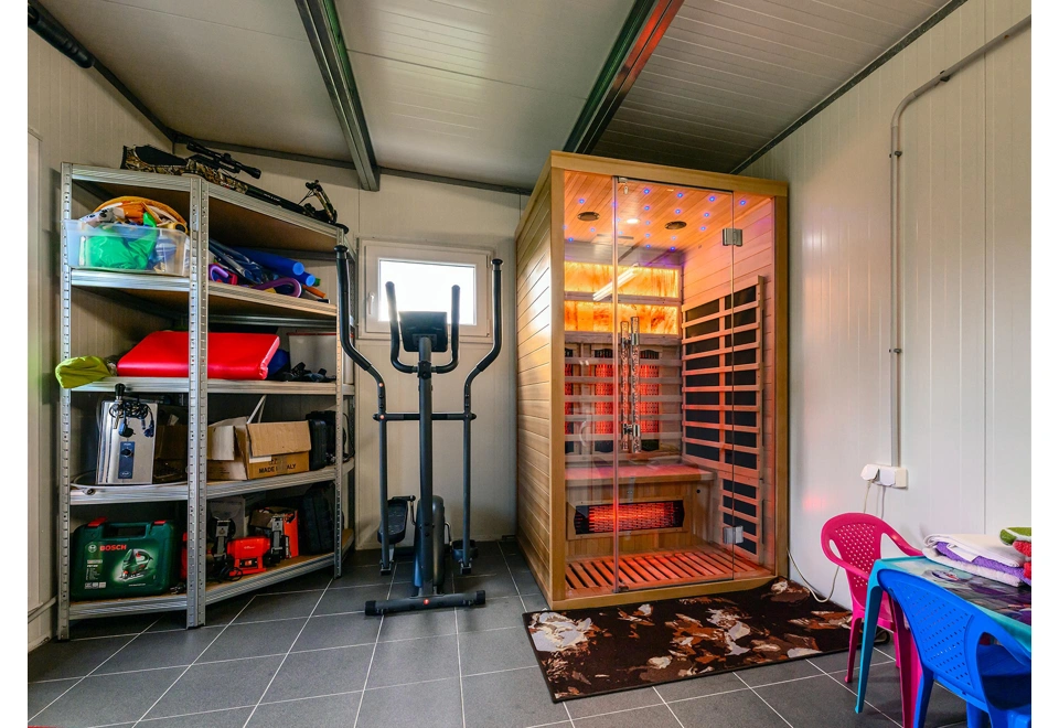 GARDEON® Gartenhaus mit Tür, Fenster, Lichtbänder und Überdachung