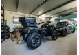 Prostorná garáž pro čtyřkolku a auto.